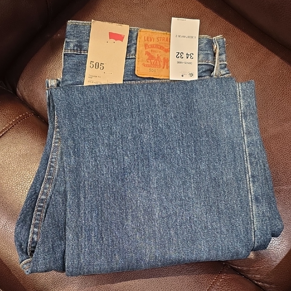 Levi's Men's 505 Straight Jeans in Medium Blue Denim